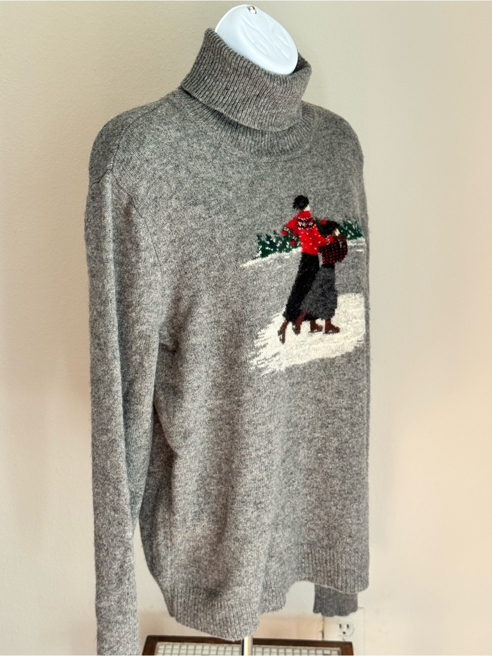 LAUREN RALPH LAUREN Holiday Ice Skaters Turtleneck Sweater - Lambswool - Large - Picture 6 of 16